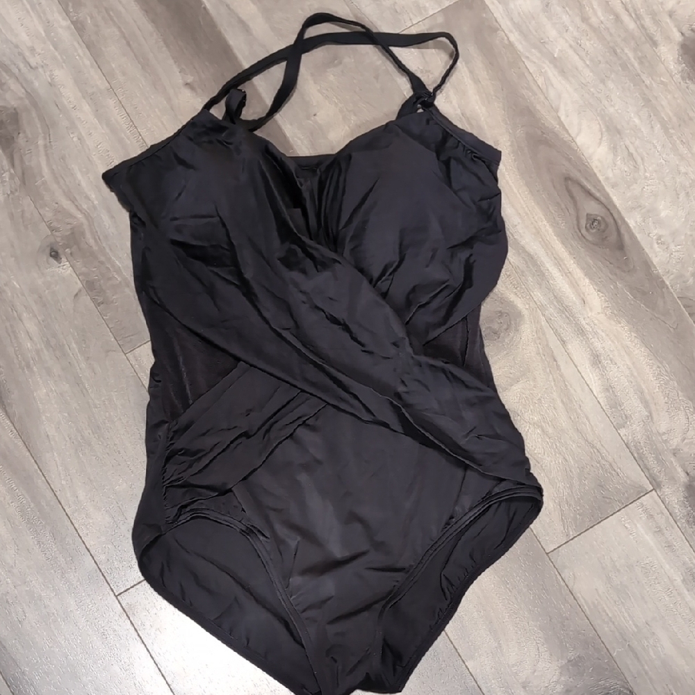 Elegant Black Women's Swimsuit